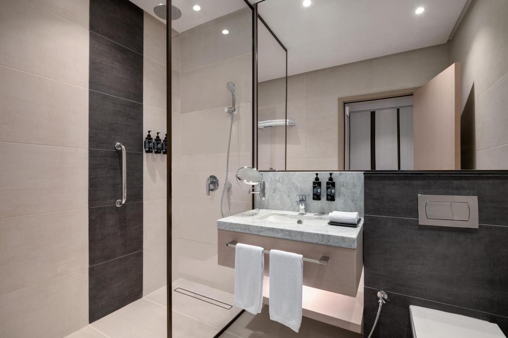 Ramada By Wyndham Riyadh King Fahd Road Εξωτερικό φωτογραφία
