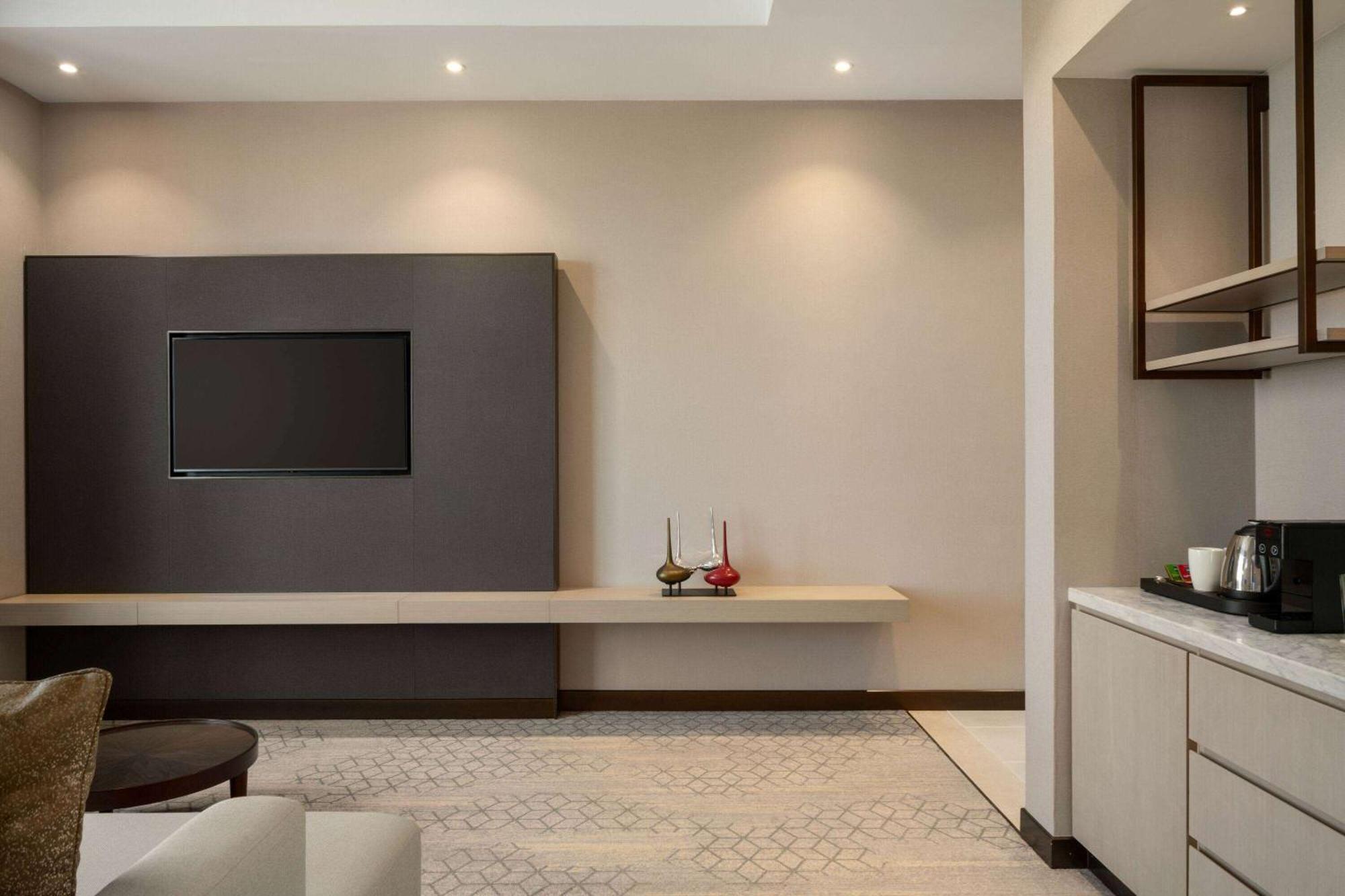 Ramada By Wyndham Riyadh King Fahd Road Εξωτερικό φωτογραφία